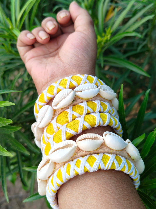 Yellow & White Shell Thread Bangle ๐งต๐๐ค
