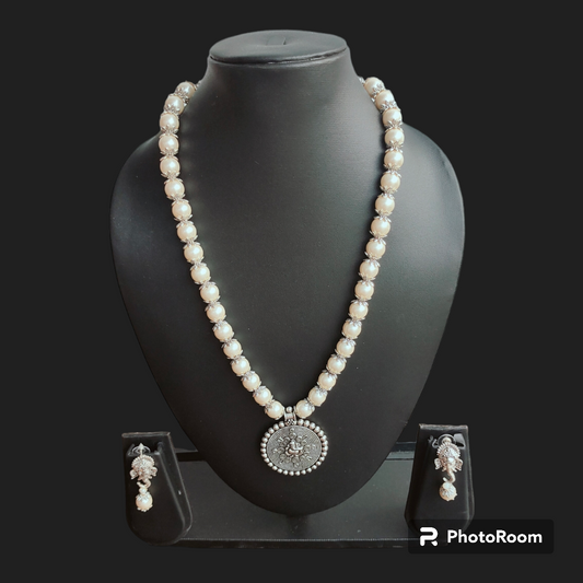 Ganesh Pearl Beads Necklace Set